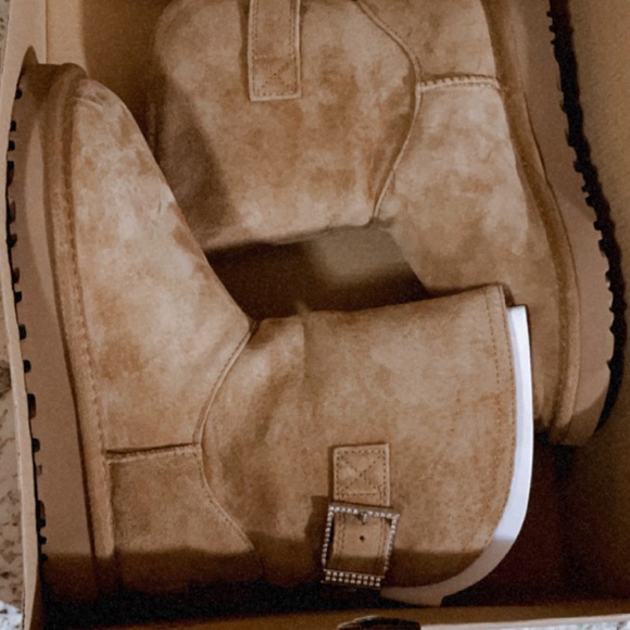 Ugg boots - Picture 4 of 6